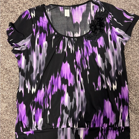 JODIFL Tops - JODIFL Purple and Black Graphic Ruffled Cap Sleeve Blouse